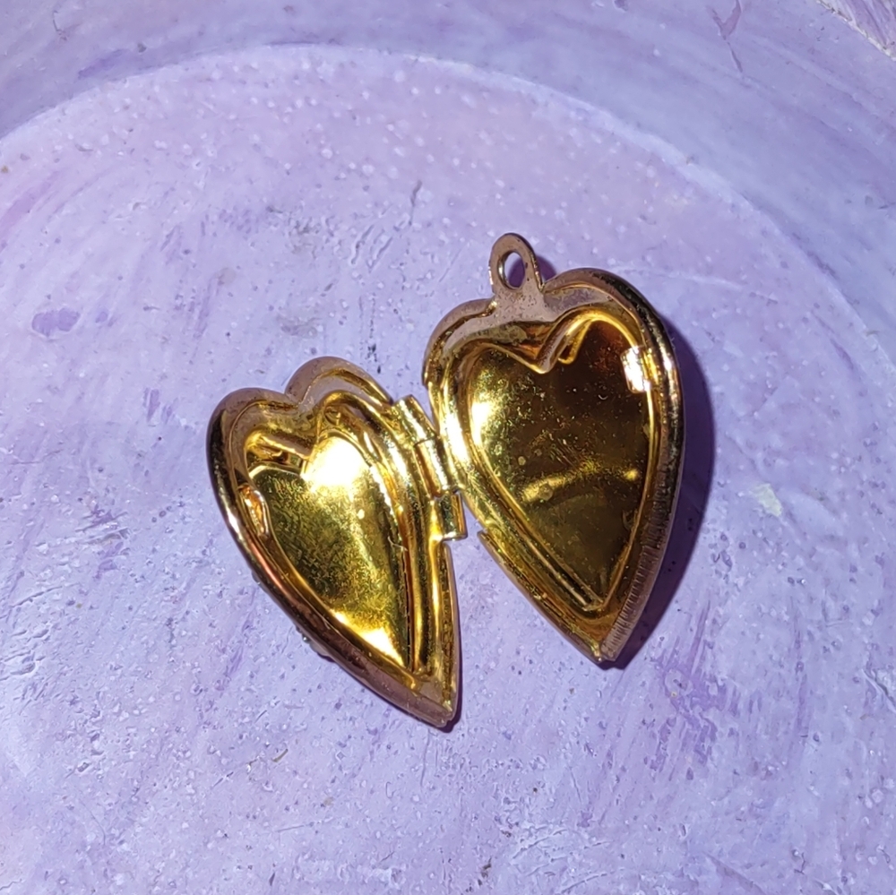 Upcycled Gold Heart Locket Pendant - Picture 12 of 14